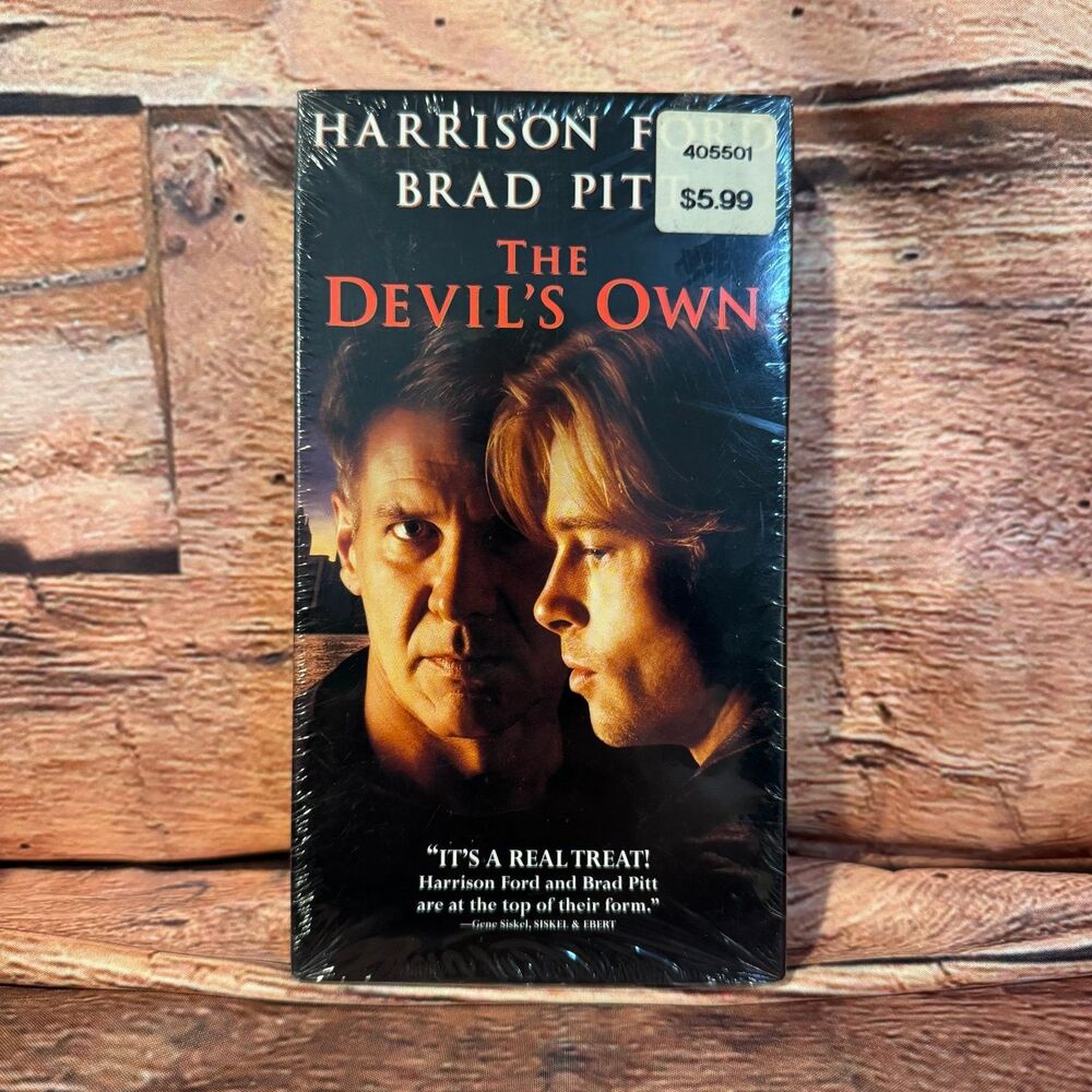 The Devil's Own VHS 1997 Harrison Ford Brad Pitt Alan J. Pakula Thriller